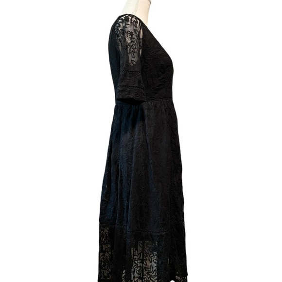 FREE PEOPLE WOMEN’S BLACK MIDI DRESS DEEP V-NECK AND LACE OVERLAY SZ MEDIUM - Picture 4 of 11